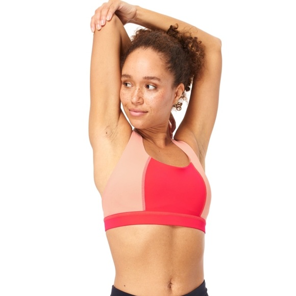 Sweaty Betty | Circuit Sports Bra in Misty Rose Pink - Picture 7 of 7